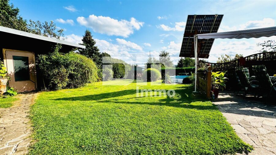 Schönes Mehrfamilienhaus geteilt nach WEG mit umfangreichen Nutzflächen und Traumgrundstück - Gartenbereich 2